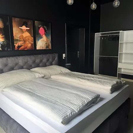 Апартаменты Rossmarktvier Streetloft