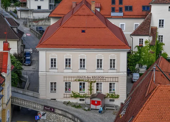 Rossmarktvier Streetloft Вольфсберг